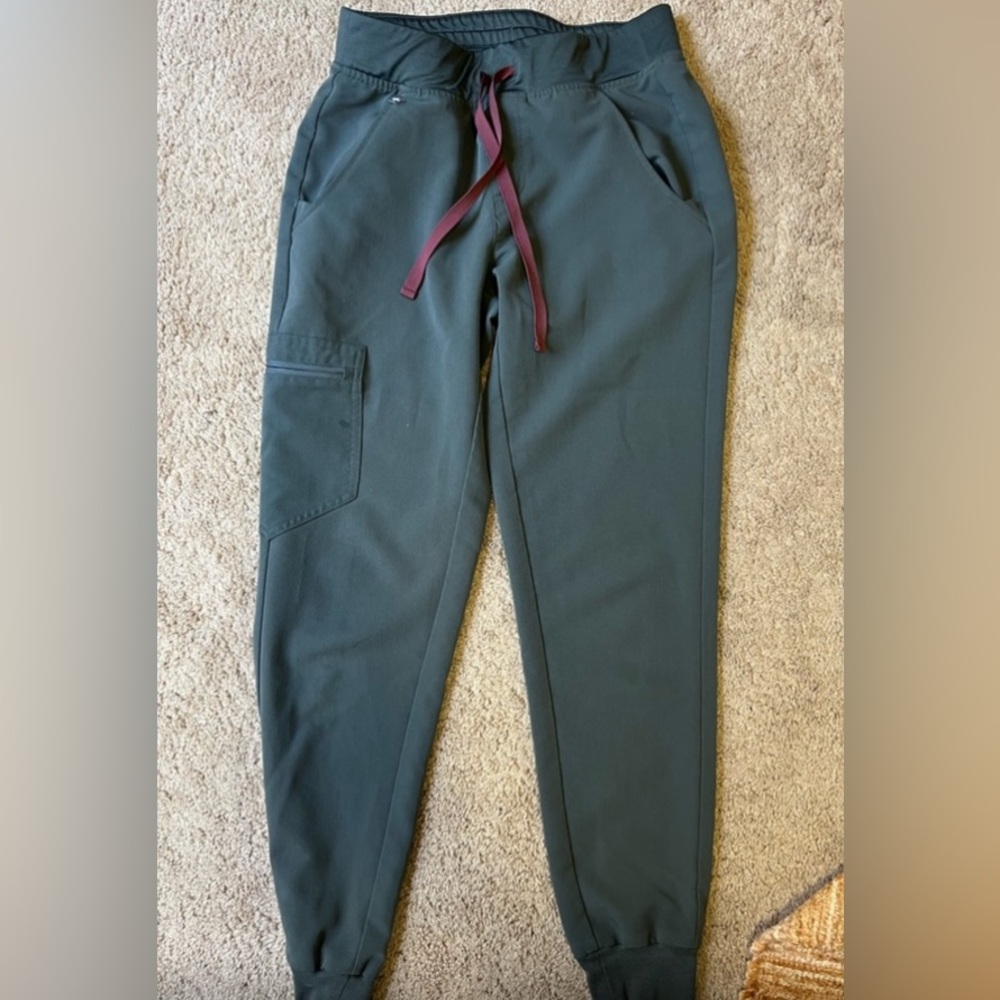 FIGS Bonsai XS joggers ONLY!!